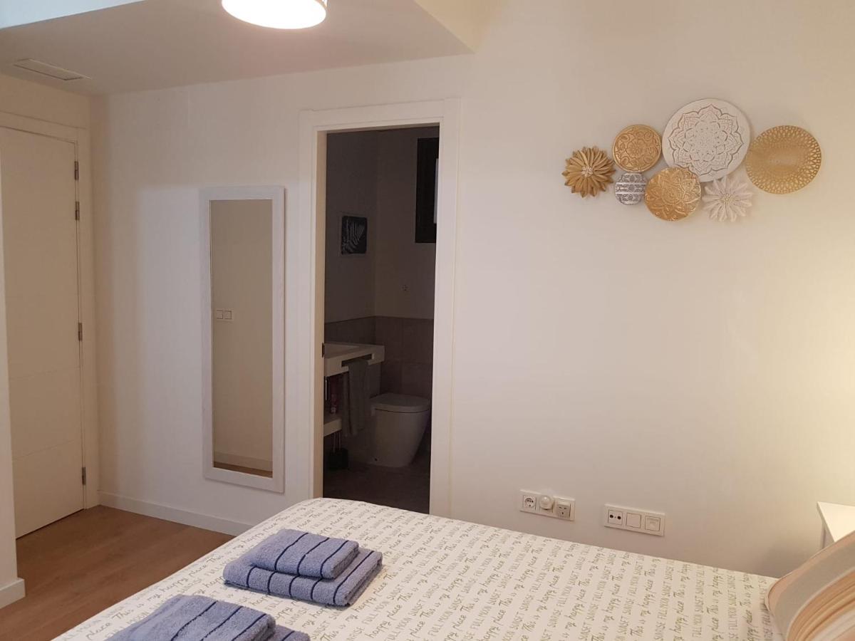 Apartamento Plaza Del Teatro Parking Free Малага Экстерьер фото